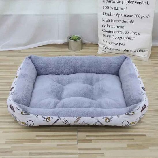 coussin chat blanc avec motifs voyage