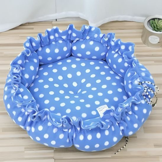 coussin chat bleu avec des point blanc