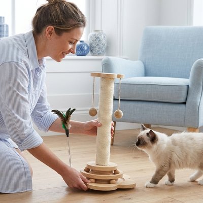 Griffoir Chat en bois et sisal