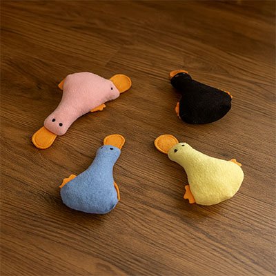 Jouet chat joli canard noir