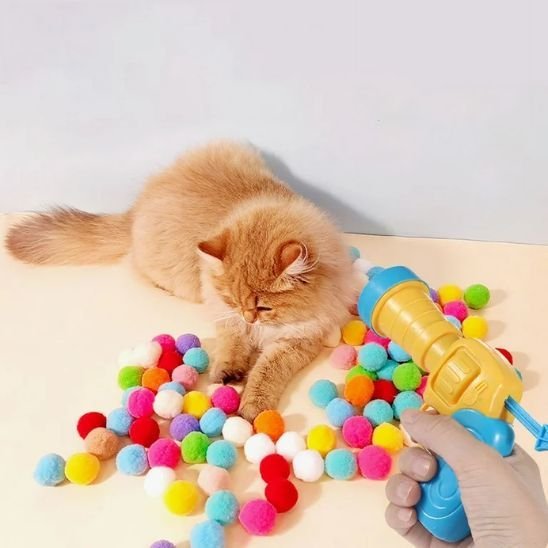 Jouet pour chat pistolet à pompons et balles| Interactif - Chatjoue