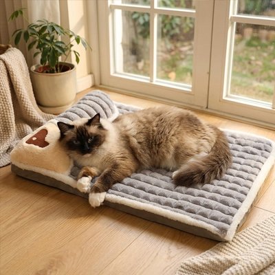 Lit pour Chat de couleur gris avec cœur