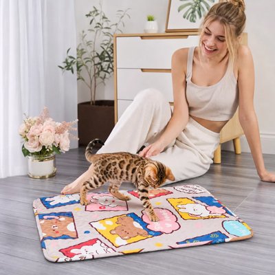 Tapis rafraichissant Chat avec des motifs carrés