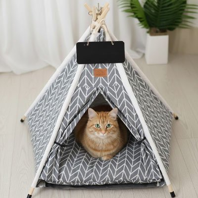 Tente pour chat de couleur gris avec triangle en déco