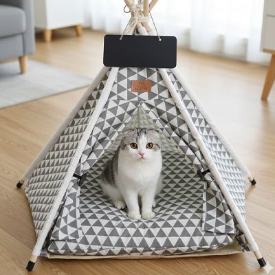 Tente pour chat gris avec des flèches en déco