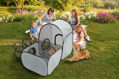Tunnel gris pour chat dans un jardin